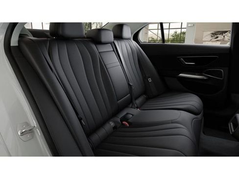 New 2025 Mercedes-Benz E 450 4MATIC Sedan image 5