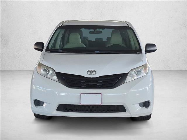 Used 2013 Toyota Sienna L FWD image 2