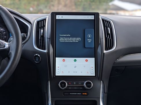 Used 2021 Ford Edge Titanium image 15