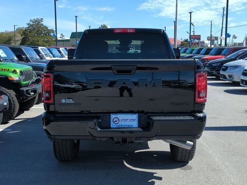 New 2026 RAM 2500 Big Horn AWD/4WD image 6