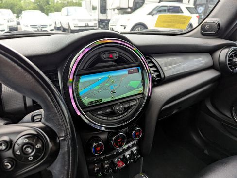 Used 2018 MINI Cooper Convertible image 20