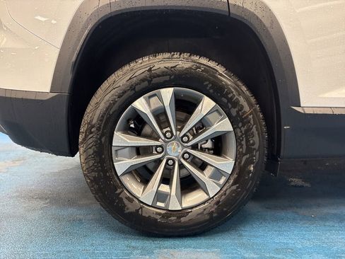 New 2026 Chevrolet Equinox LT FWD image 5