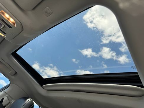 Used 2021 Toyota Highlander XLE FWD image 37