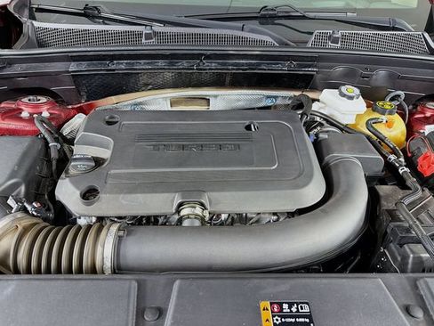 Used 2022 Buick Envision Essence w/ Technology Package I FWD image 36