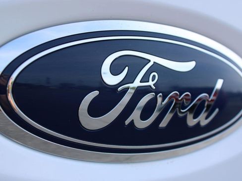 Used 2022 Ford F150 XLT w/ Equipment Group 302A High AWD/4WD image 9