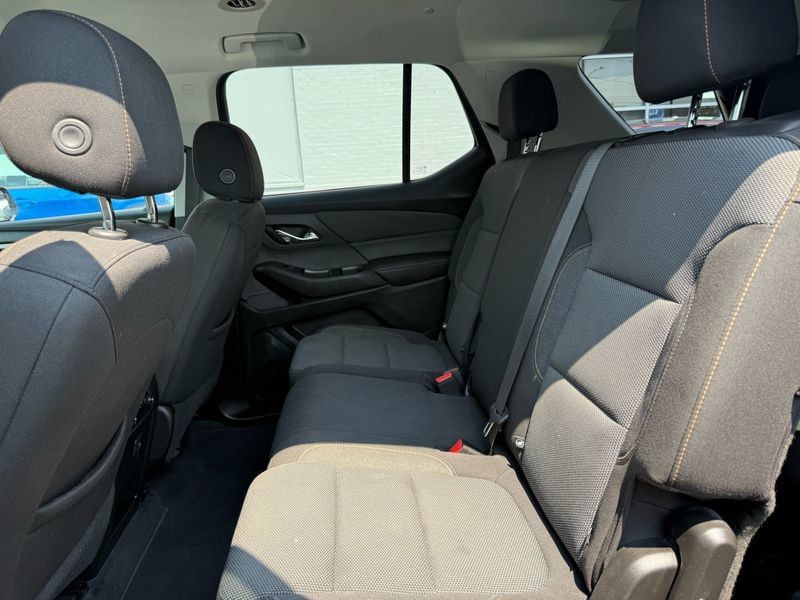 Used 2020 Chevrolet Traverse LS AWD/4WD image 37