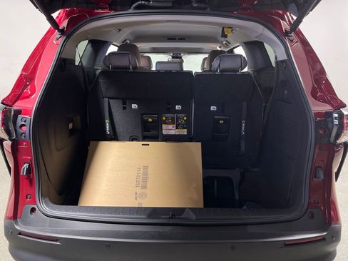 New 2026 Toyota Sienna XLE image 10