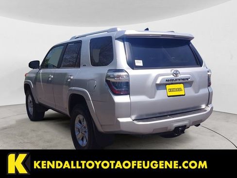 Used 2018 Toyota 4Runner SR5 Premium AWD/4WD image 3