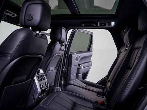 Used 2022 Land Rover Range Rover Sport HSE Silver Edition image 6