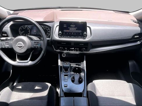 Certified 2023 Nissan Rogue SV FWD image 16