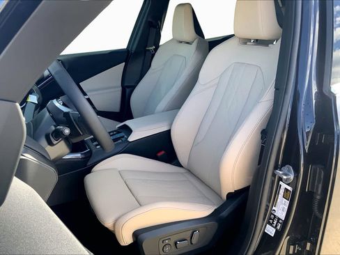Used 2026 BMW X3 xDrive30i w/ Convenience Package AWD/4WD image 9