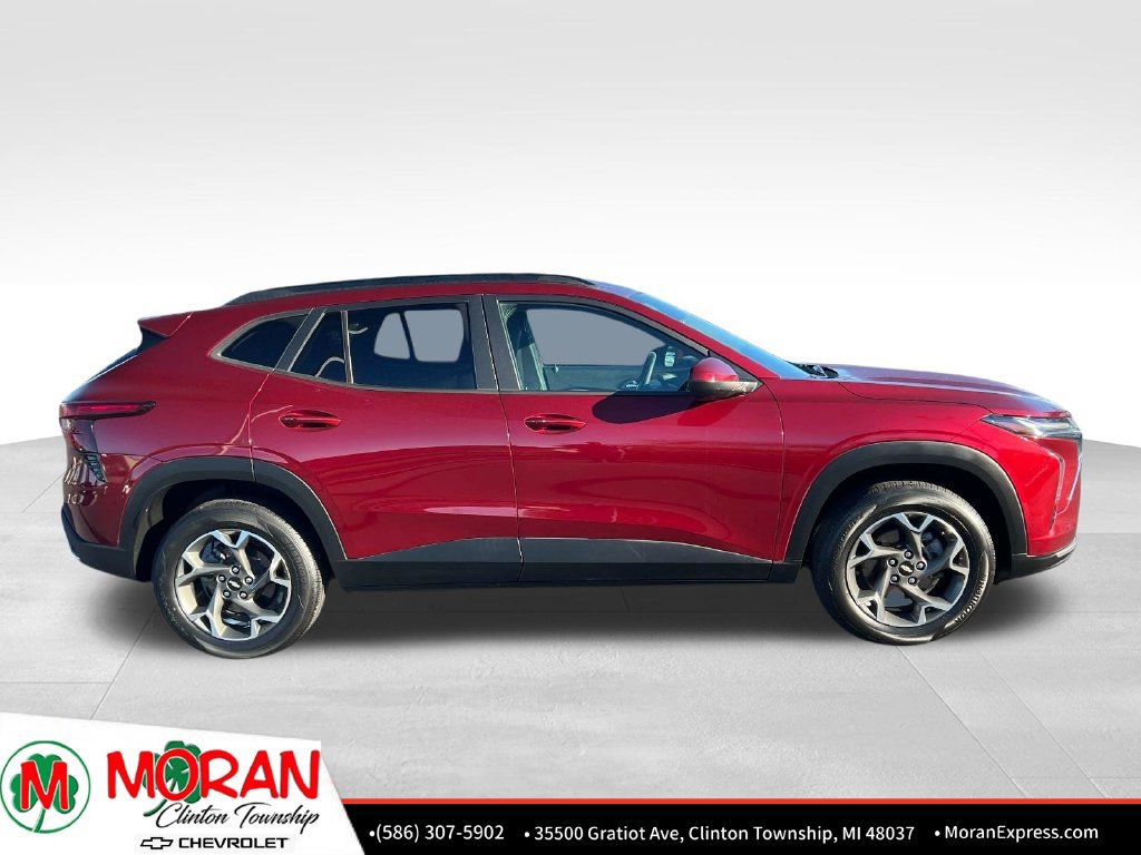 Certified 2024 Chevrolet Trax LT w/ Driver Confidence Package FWD image 7