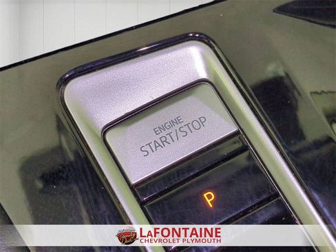 Used 2024 Volkswagen Atlas SE image 16