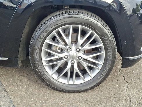 Used 2018 Jeep Grand Cherokee Summit image 8