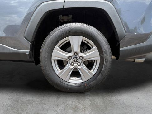Used 2025 Toyota RAV4 XLE AWD/4WD image 24