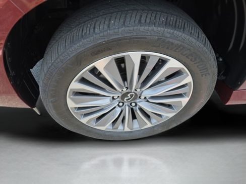 Used 2025 INFINITI QX80 Sensory AWD/4WD image 33