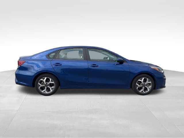 Used 2021 Kia Forte LXS FWD image 4
