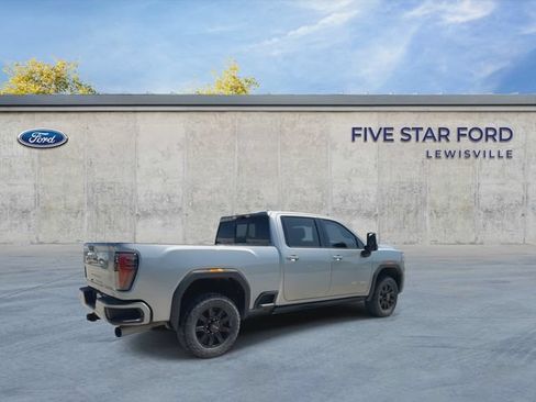Used 2024 GMC Sierra 2500 AT4 w/ AT4 Preferred Package AWD/4WD image 8