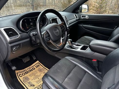 Used 2021 Jeep Grand Cherokee Laredo X image 11