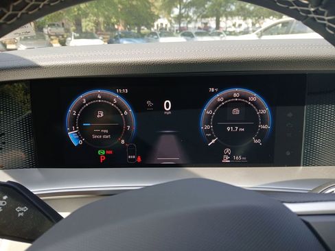 New 2025 Volkswagen Tiguan SE image 15