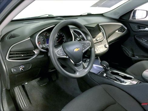 Used 2025 Chevrolet Malibu LT FWD image 14