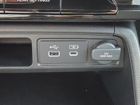 Certified 2025 Honda Pilot Sport image 26