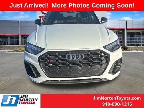 Used 2021 Audi SQ5 Prestige w/ Prestige Package image 2