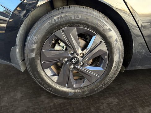 Used 2022 Hyundai Elantra SEL w/ Convenience Package image 38