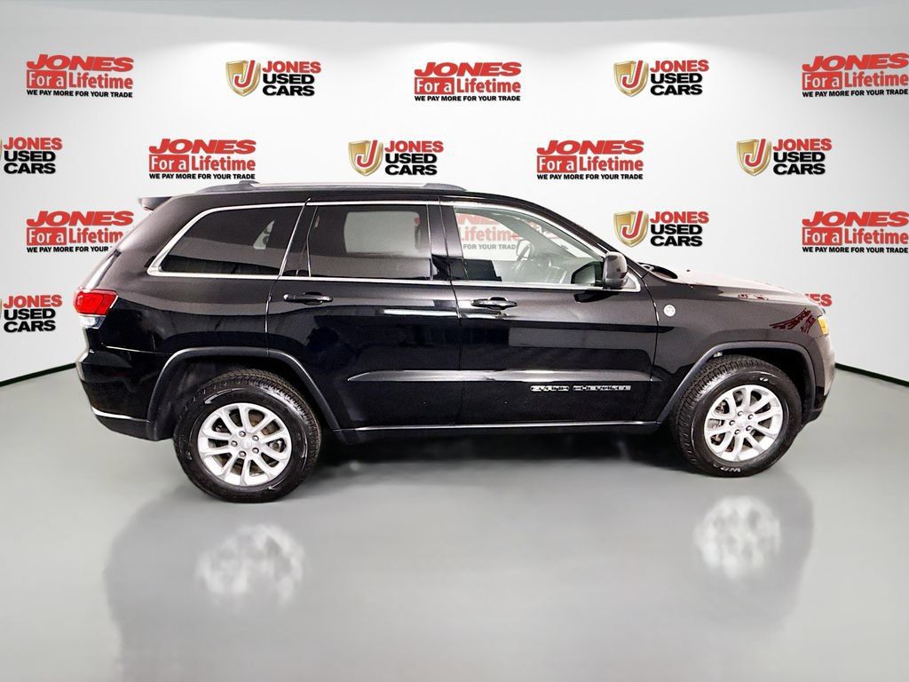 Used 2021 Jeep Grand Cherokee Laredo AWD/4WD image 18