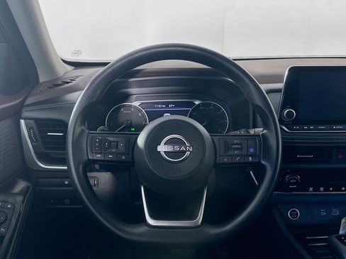 Used 2023 Nissan Rogue SV image 18