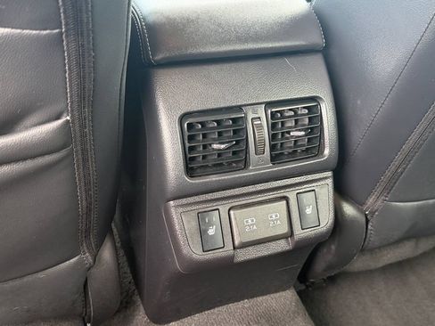 Used 2019 Subaru Outback 2.5i Limited AWD/4WD image 18
