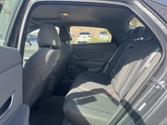 Used 2025 Hyundai Elantra SEL FWD image 9