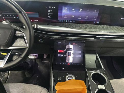 Used 2025 Cadillac Escalade V image 11