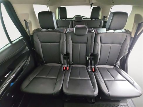 Certified 2024 Ford Expedition XLT image 13