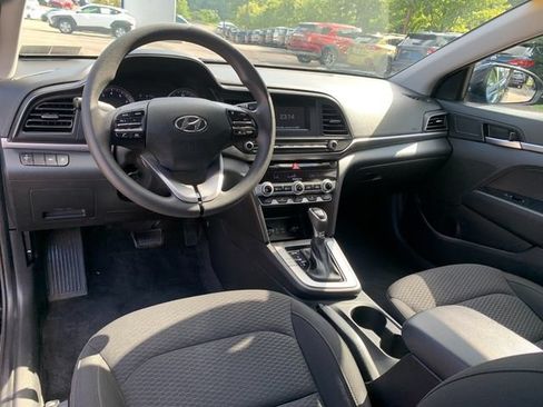 Used 2020 Hyundai Elantra SE w/ Cargo Package (C1) FWD image 17