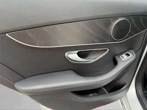 Used 2016 Mercedes-Benz C 300 4MATIC Sedan image 8
