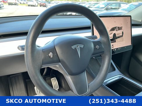 Used 2022 Tesla Model Y Performance AWD/4WD image 19