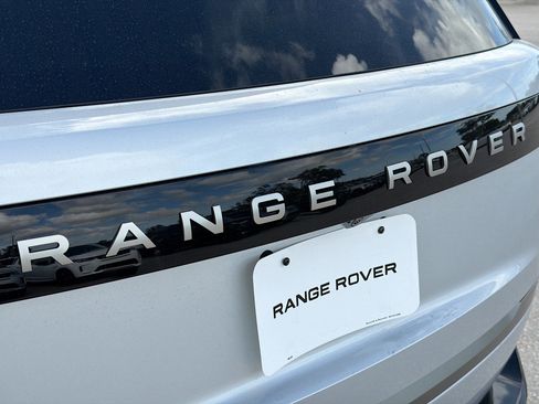 New 2025 Land Rover Range Rover SE image 11