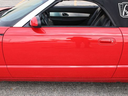 Used 2002 Ford Thunderbird image 40