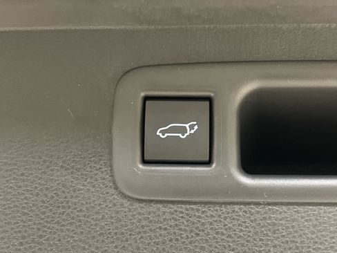 New 2026 Toyota Highlander Platinum image 11