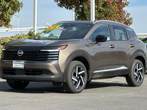 New 2026 Nissan Kicks SV image 8