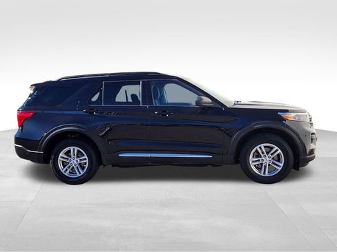 Certified 2023 Ford Explorer XLT image 11