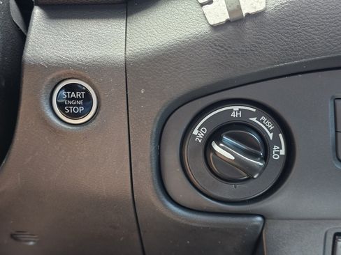 Certified 2024 Nissan Frontier SV w/ Hardbody Edition AWD/4WD image 23