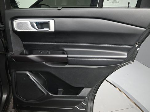 Used 2020 Ford Explorer ST w/ ST Street Pack image 18