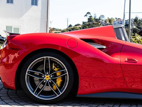 Certified 2018 Ferrari 488 Spider RWD image 18
