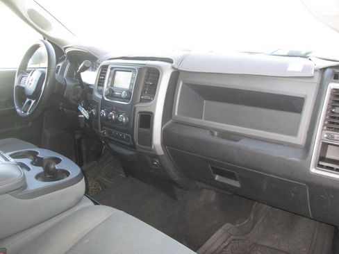 Used 2017 RAM 2500 Tradesman w/ Chrome Appearance Group AWD/4WD image 23
