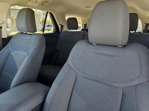 New 2026 Ford Explorer Active image 24