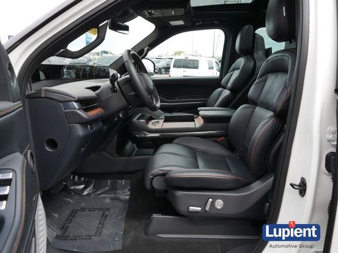 Used 2025 Lincoln Navigator Black Label AWD/4WD image 14