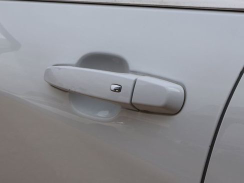 Used 2018 Chevrolet Equinox LT image 21