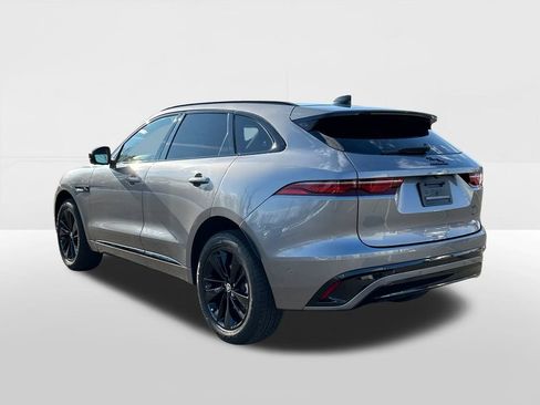 Used 2025 Jaguar F-PACE R-Dynamic S image 2